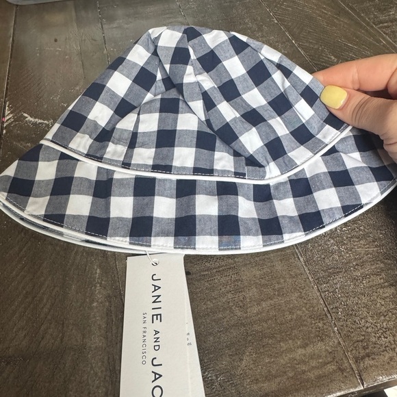 JANIE AND JACK NWT 6-12M Blue White Plaid Sun Bucket Hat Unisex Strap - Picture 1 of 5